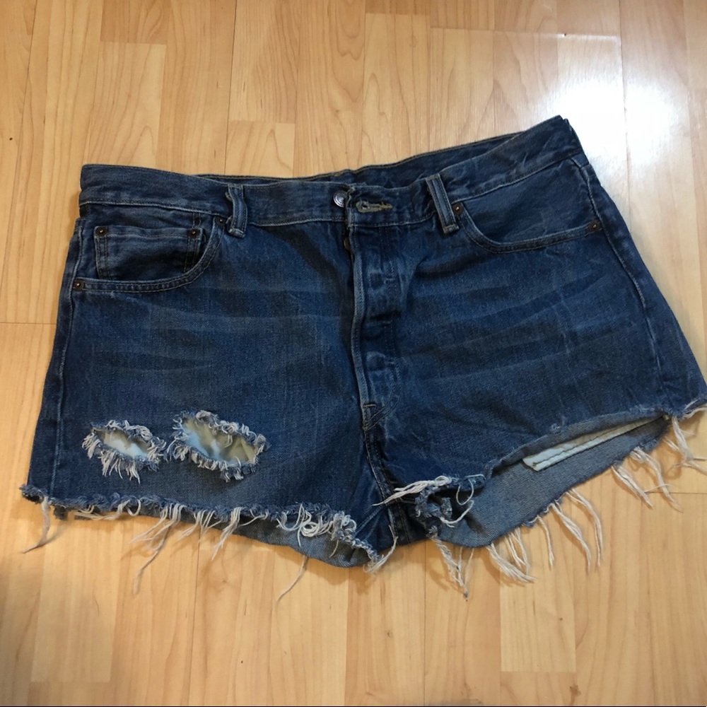 Levi’s 501 Cutoff Shorts